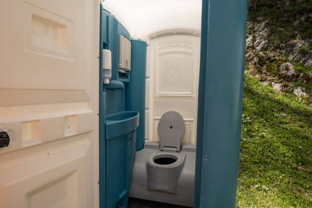 Best Portable restroom trailer rental  in Masonville, KY